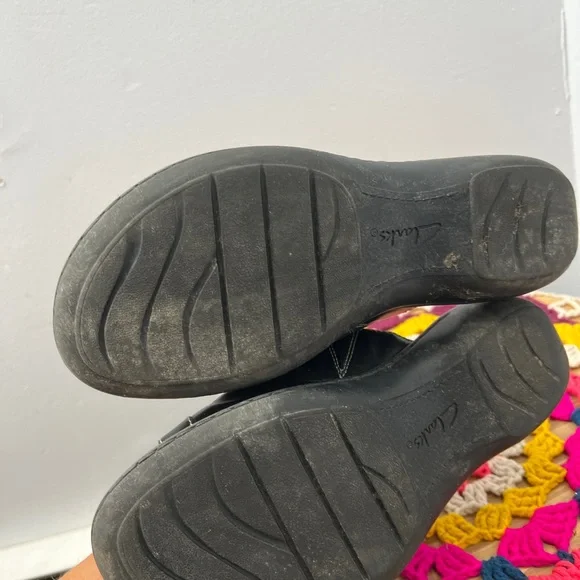 Clarks black leather slide on sandal - Picture 4 of 5